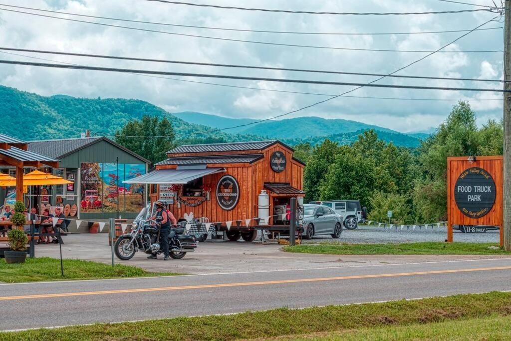 The Moondance Cabin By Lightfoot Stays Vacation Rentals เซอเวียร์วีล ภายนอก รูปภาพ