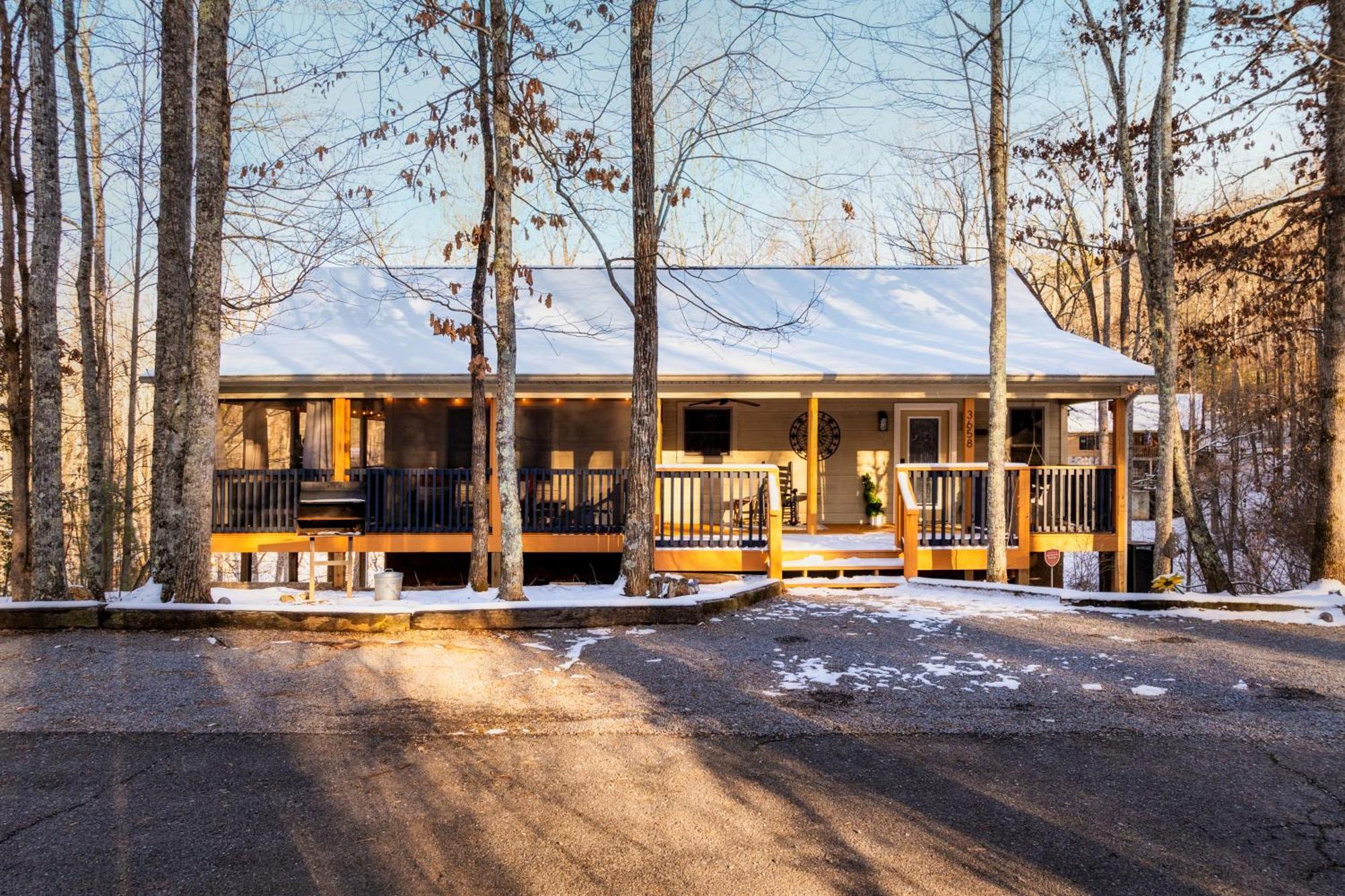 The Moondance Cabin By Lightfoot Stays Vacation Rentals เซอเวียร์วีล ภายนอก รูปภาพ